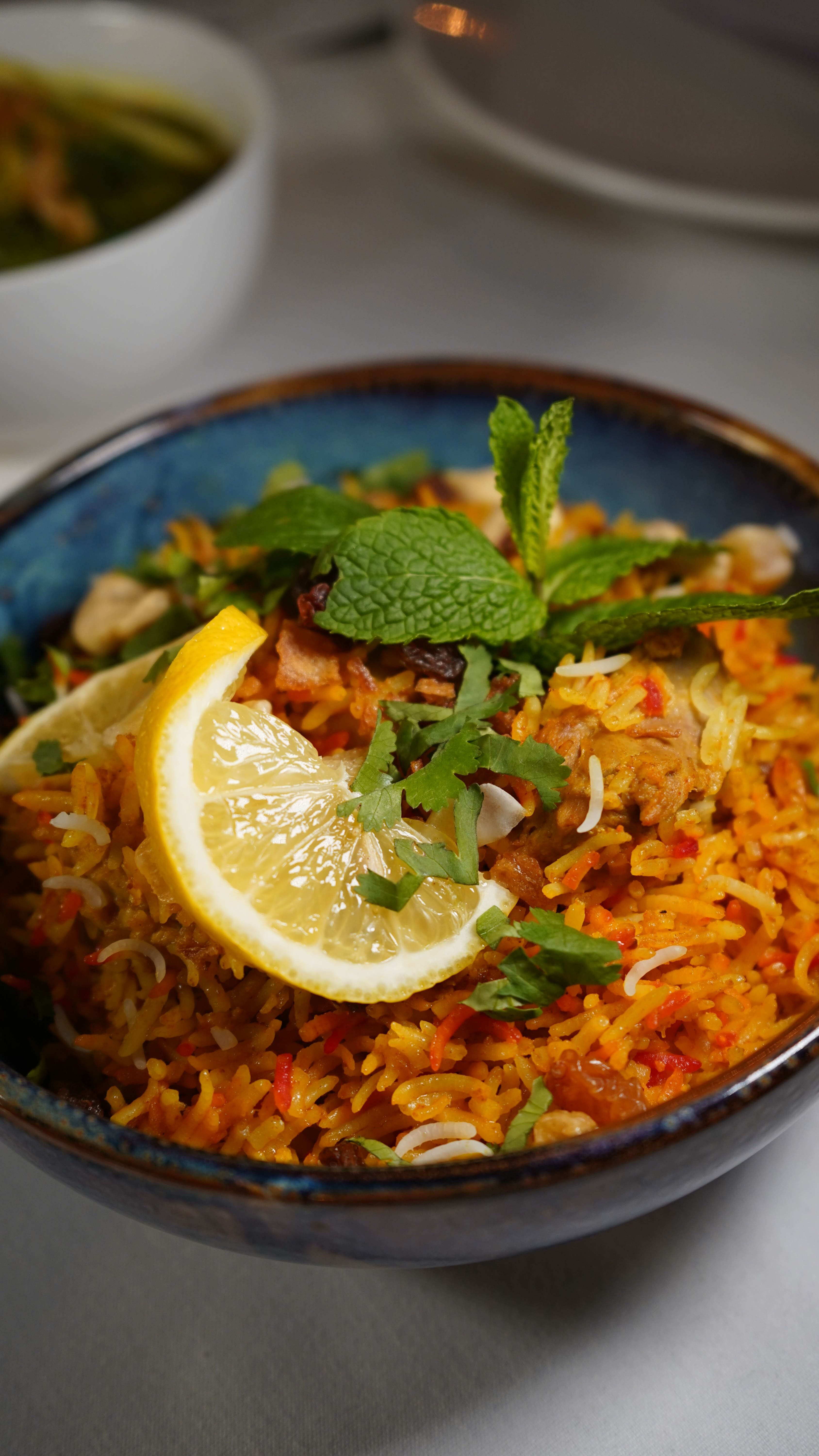 Especialidades del restaurante indio Curry & Canela en Madrid